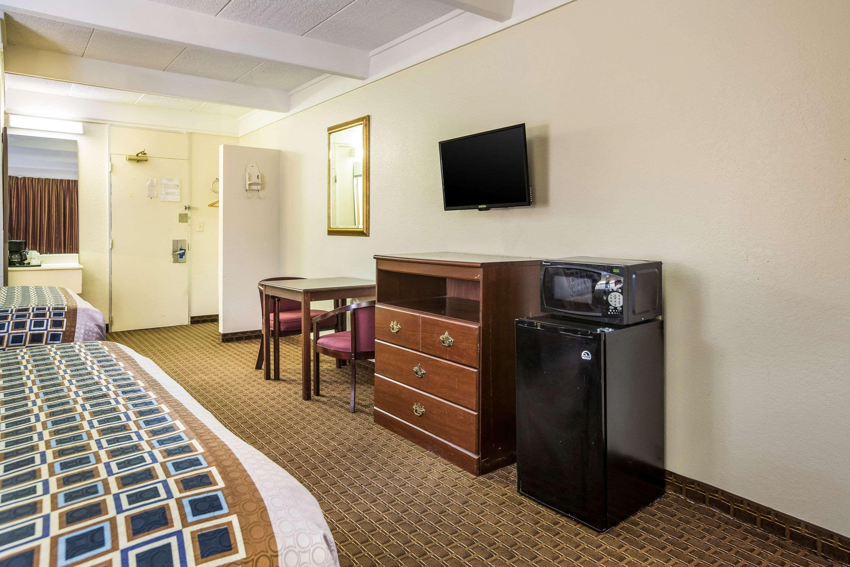 Super 8 By Wyndham Macon Ga Otel Dış mekan fotoğraf