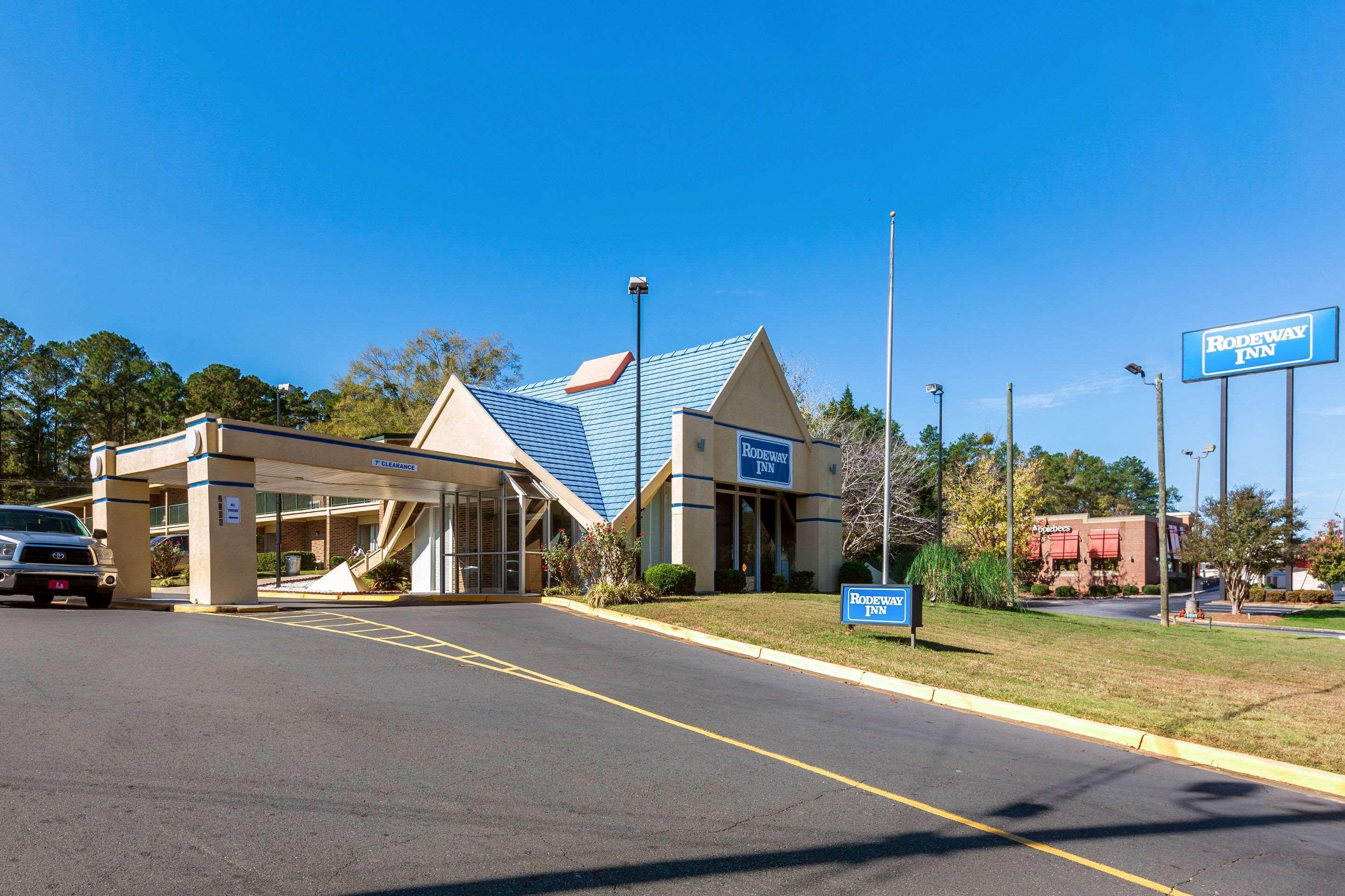 Super 8 By Wyndham Macon Ga Otel Dış mekan fotoğraf